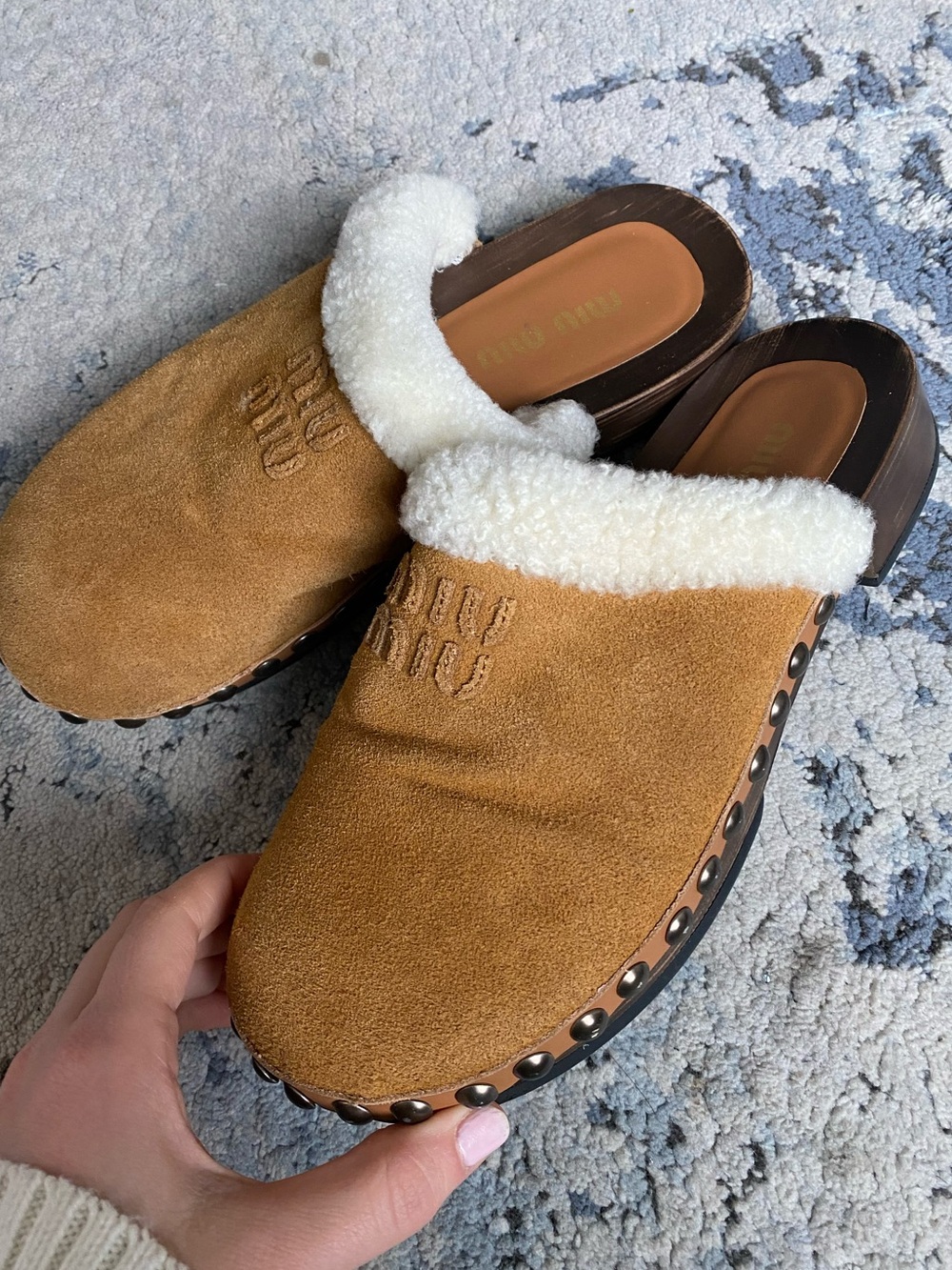 Shearling-Lined Suede Clog Mule - Tan